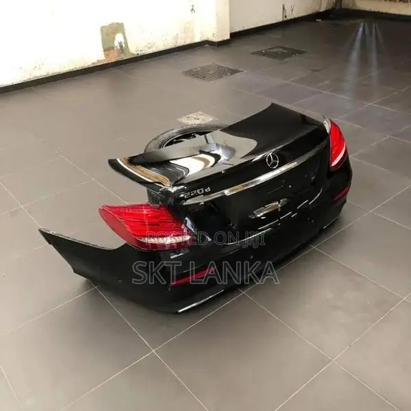 Genuine Mercedes E E200 E350 2019 rear bumper dicky bootlid lights doo