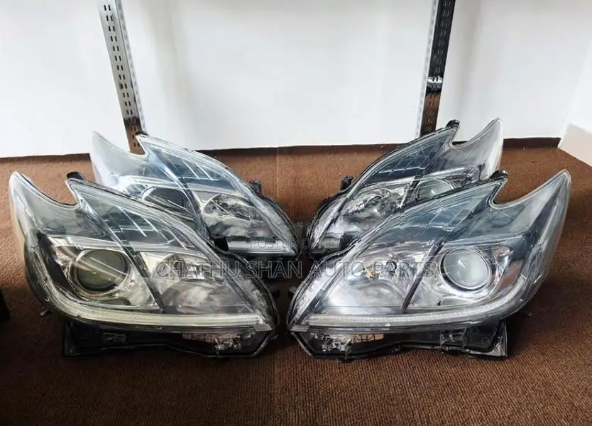 toyota prius head light