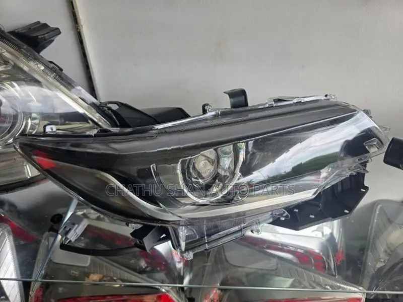 toyota premio head light