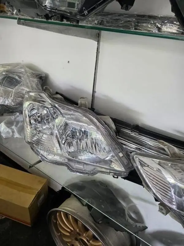 toyota premio 260 head light
