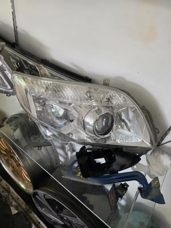 toyota axio 141 head light