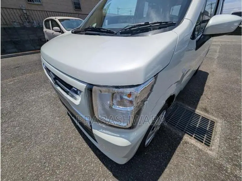 Suzuki Wagon R FX Petrol (Import) 2025