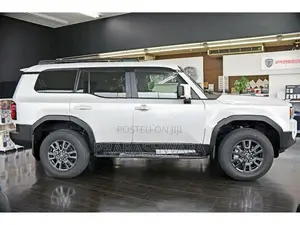 Toyota Land Cruiser Prado VX (Import) 2026