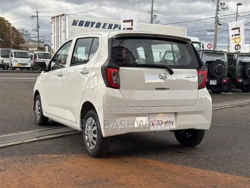 Daihatsu Mira X (Import) 2025