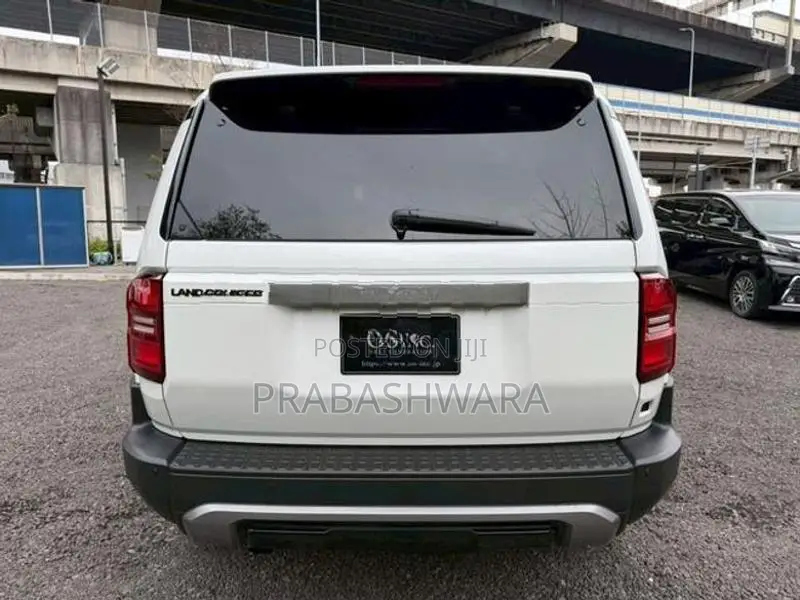 Toyota Land Cruiser Prado 250 VX (Import) 2025