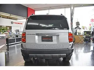 Toyota Land Cruiser Prado VX (Import) 2026