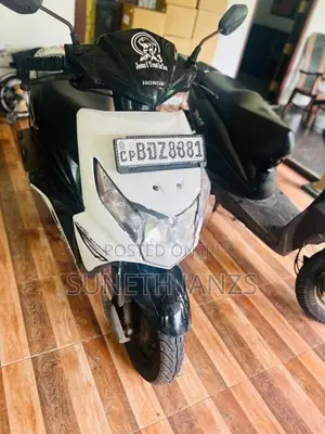Honda Dio Black /White 2016