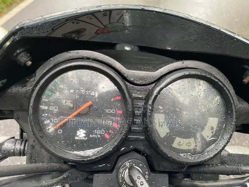 Bajaj CT100 2015
