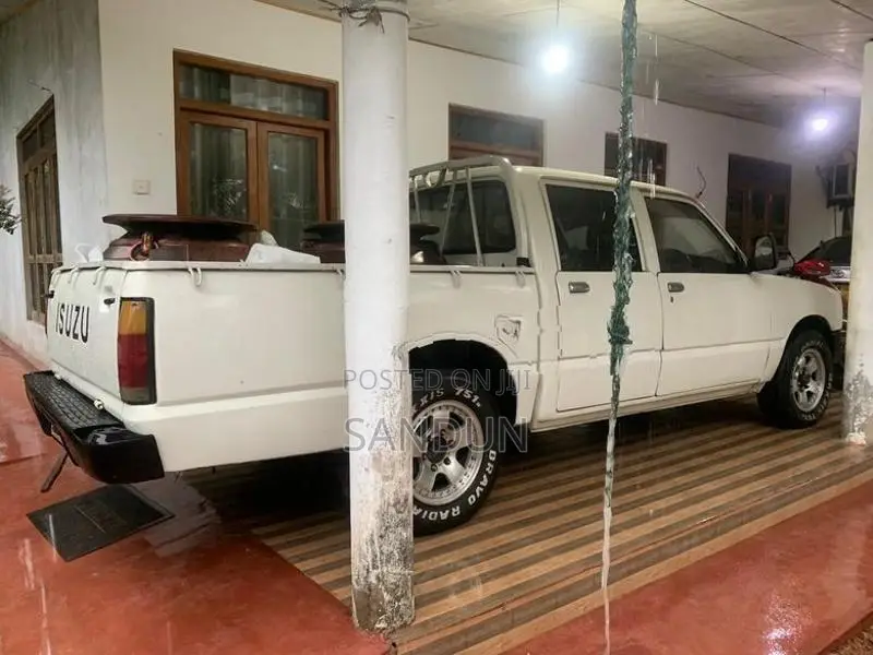 Isuzu Double cab 1985