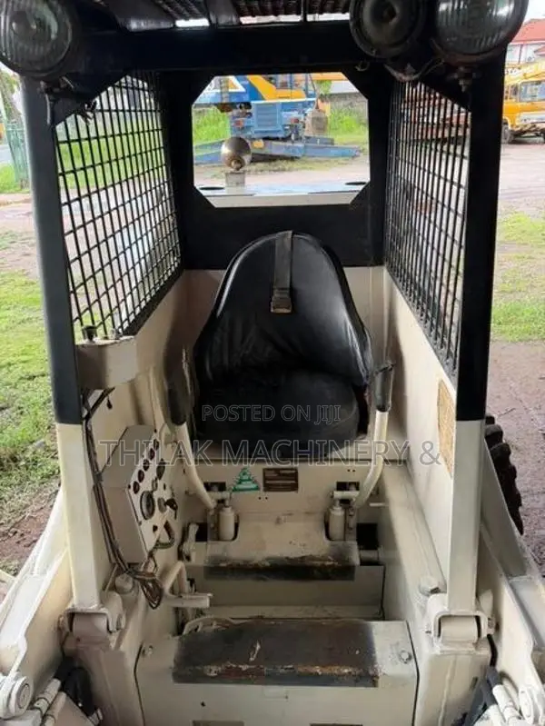 Bobcat Clark 725 Loader