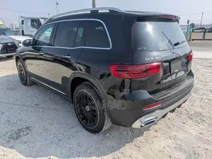 Mercedes Benz GLB 180 Premium 2025