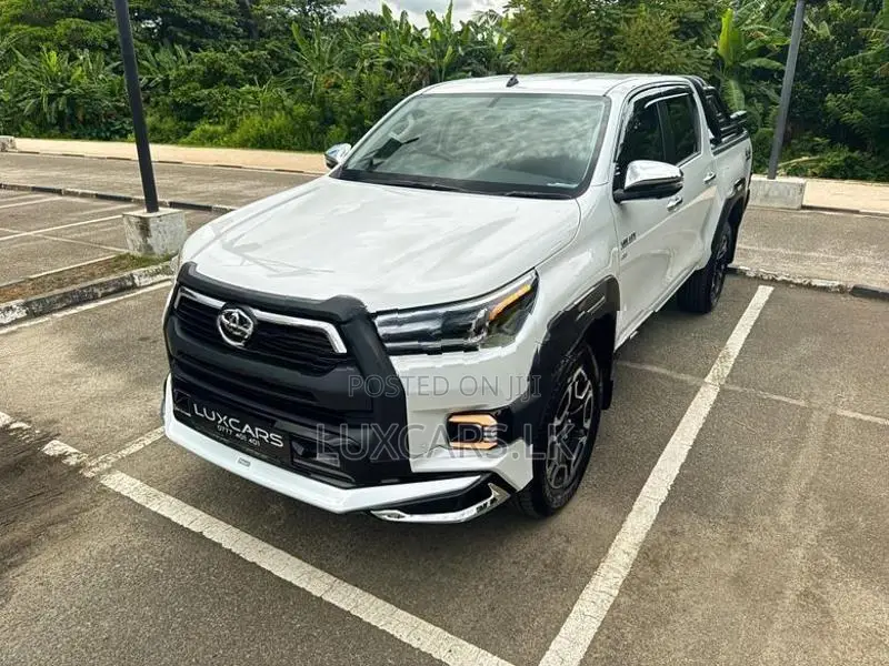 Toyota Hilux Revo 2.8 4x4 2025