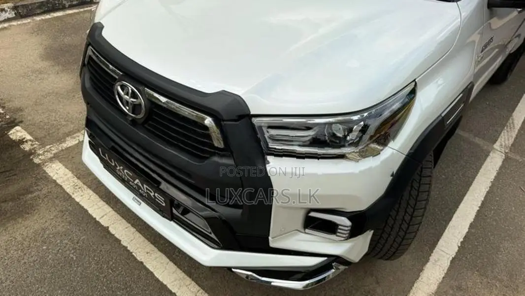 Toyota Hilux Revo 2.8 4x4 2025