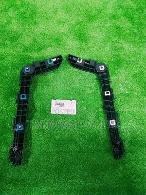 Toyota Corolla Rear Bumper Retainer (One Side)