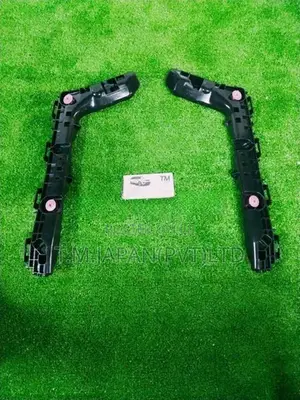 Toyota Corolla Rear Bumper Retainer (One Side)