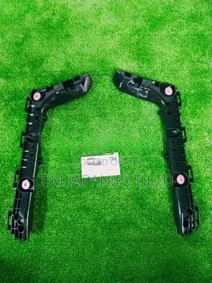 Toyota Corolla Rear Bumper Retainer (One Side)