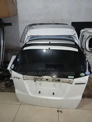 Honda Fit GP1 Dickey Panel with Glass