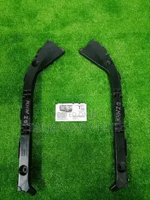 Prius 20 Rear Bumper Retainer (One Side)