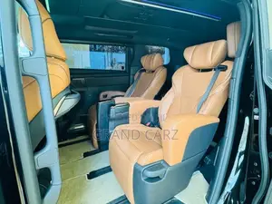 Toyota Vellfire Z Premium 2025