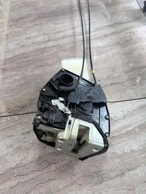 Suzuki Swift ZC71 Door Lock Actuator ( Center )