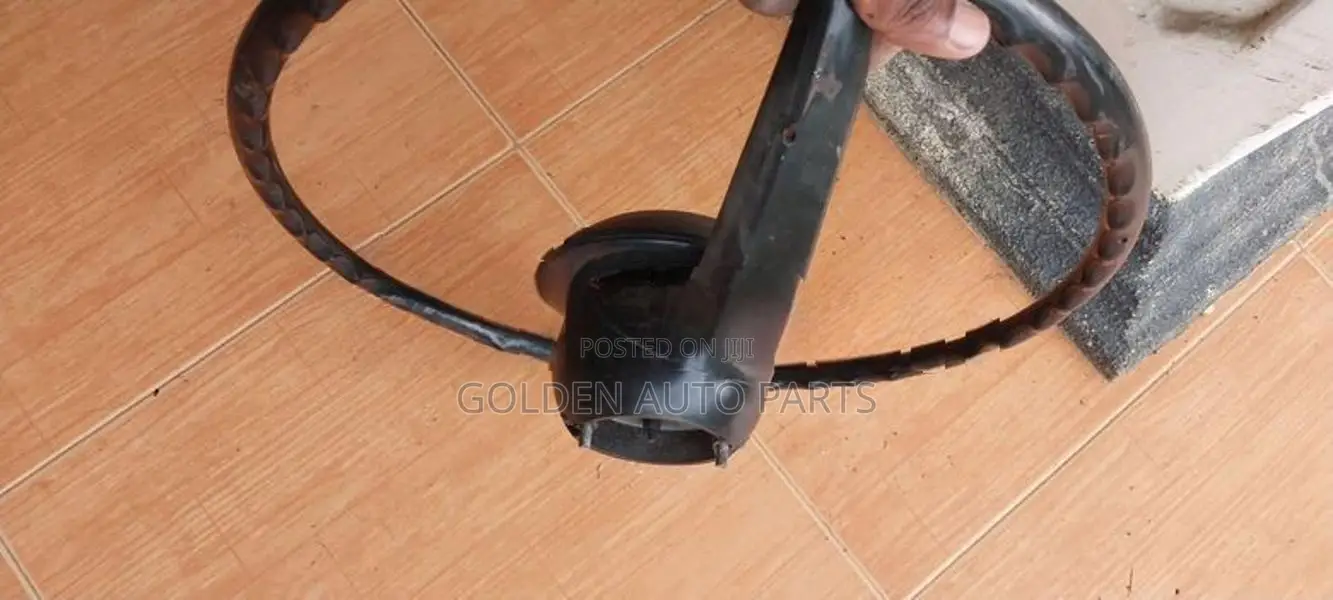 Mitsubishi 4DR5 J24 Jeep Recondition Steering Wheel