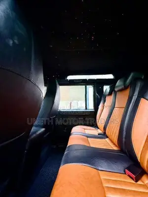 Land Rover Defender KAHN 1981