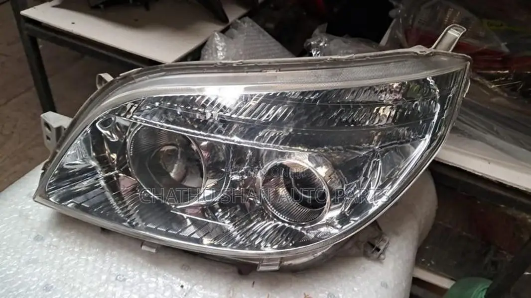 Toyota Rav4 Head Light