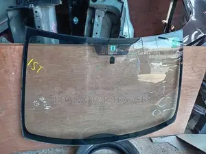 Toyota IST Windscreen