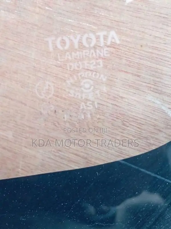 Toyota IST Windscreen