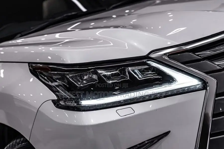Lexus LX570 5.7L V8 Masterpiece! 2017