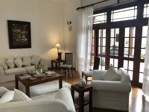 Furnished 8bdrm House in Kandewatta, for sale