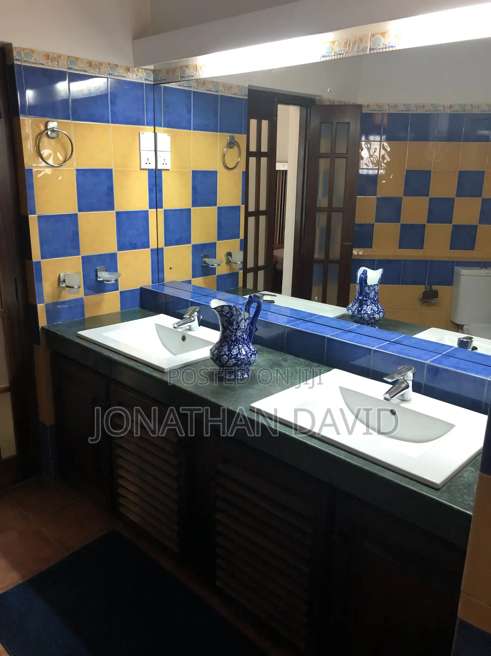 Furnished 8bdrm House in Kandewatta, for sale