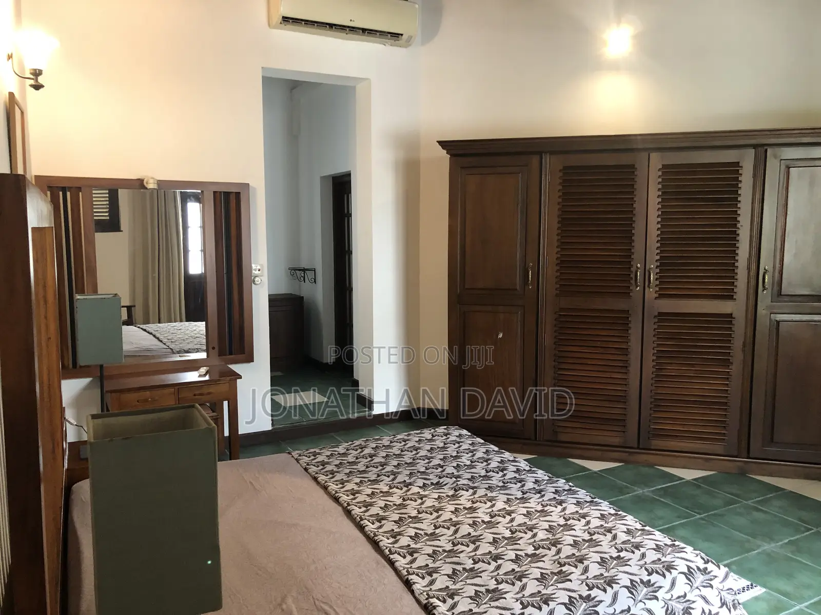 Furnished 8bdrm House in Kandewatta, for sale