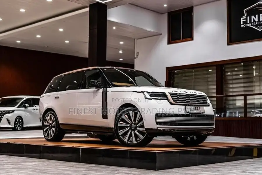 Land Rover Range SV 4.4L V8 1OF1 2025