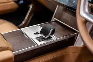 Land Rover Range Autobiography p460e 2025