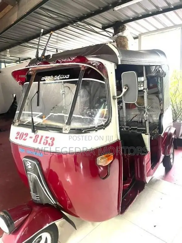 Bajaj RE 2004