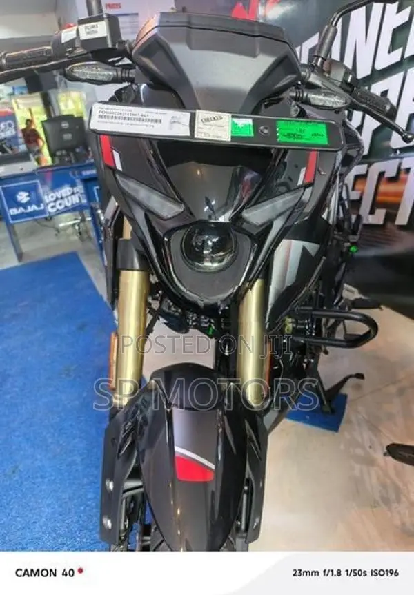 Bajaj Pulsar N160 Premium 2026