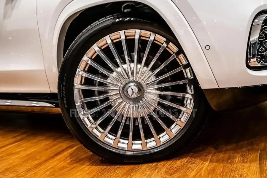 Mercedes Benz GLS 600 MAYBACH First Class 2025