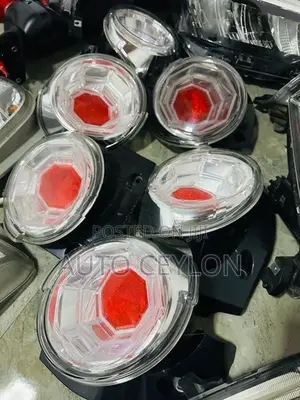Toyota Roomy Tank Daihatsu Taft Cast Taillight Tail light Taillamp Lam