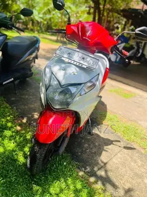 Honda Dio Red/White 2016