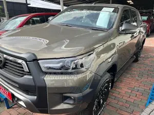 Toyota Hilux Revo Rocco 2.8 2025