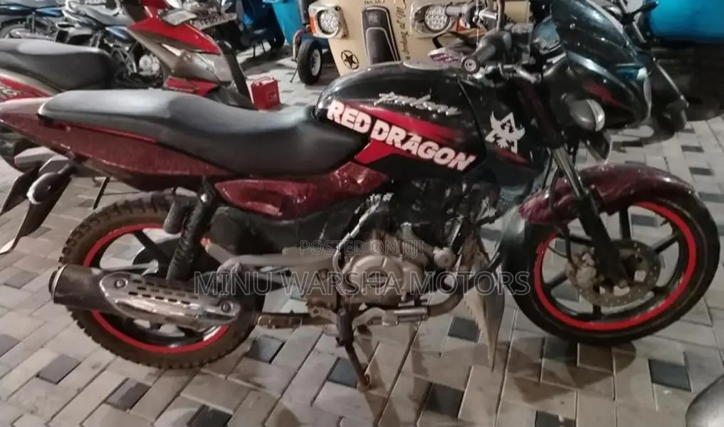 Bajaj Pulsar 150 2016