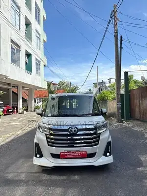Toyota Roomy custom G 2023