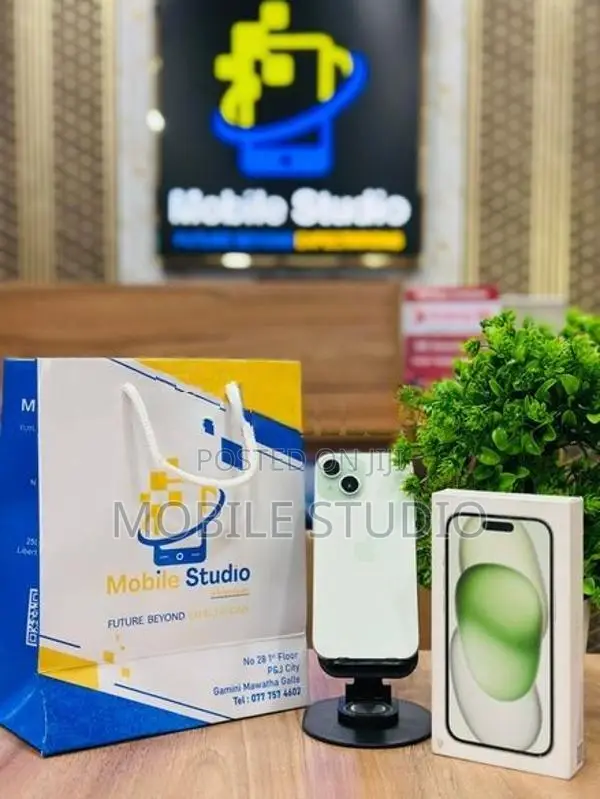 Apple iPhone 15 (Used)