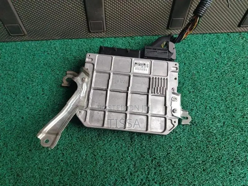 Toyota Vitz KSP90 ECU