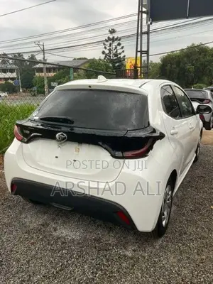 Toyota Yaris X P/S 2023