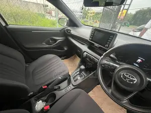 Toyota Yaris X P/S 2023