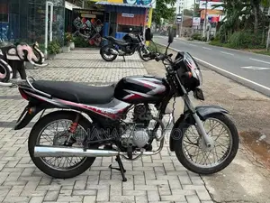 Bajaj CT100 2015