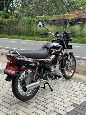 Bajaj CT100 2015