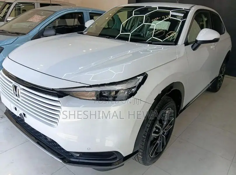 Honda Vezel Z Premiun 10 Speaker 2025